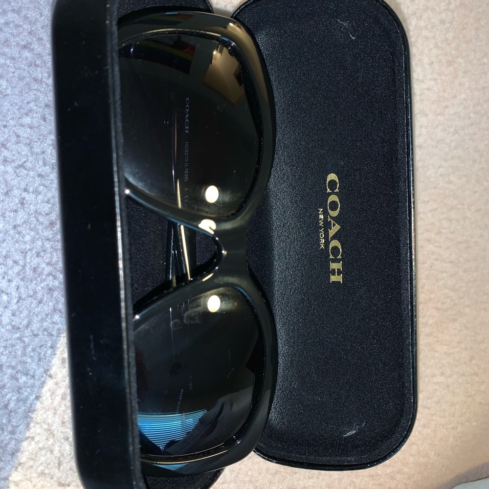 Coach sun glasses
